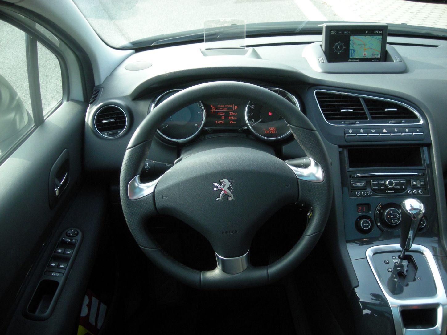peugeot-5008-hdi-9634g.jpg