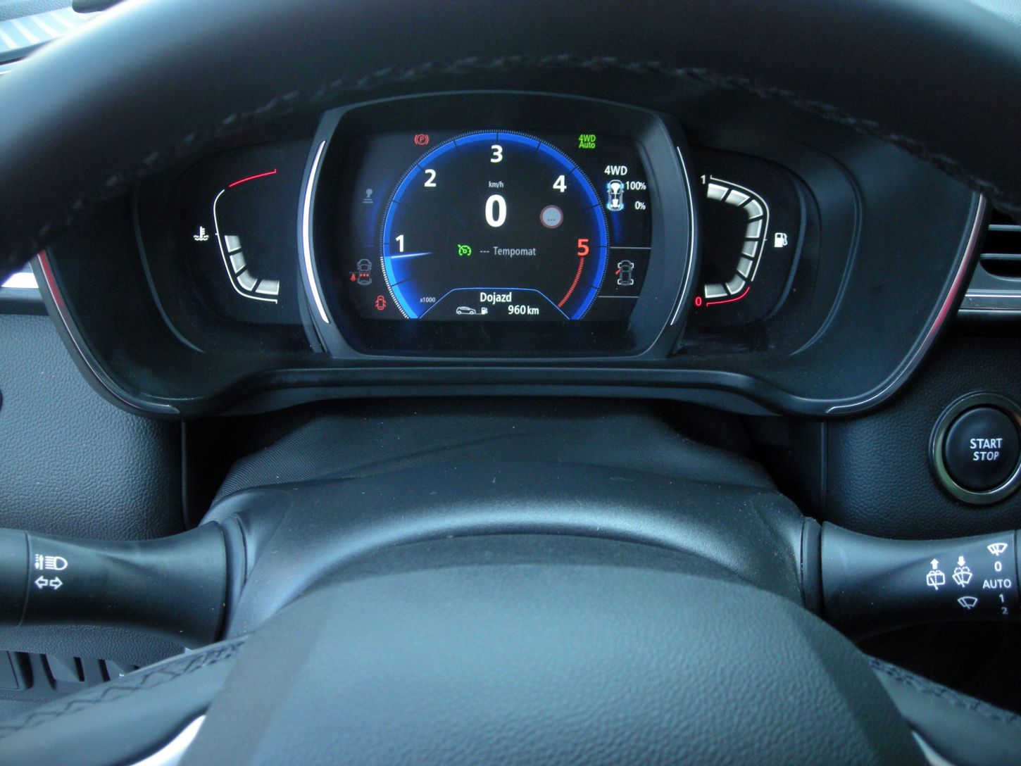 ren-kadjar-4wd-6004g-1.jpg