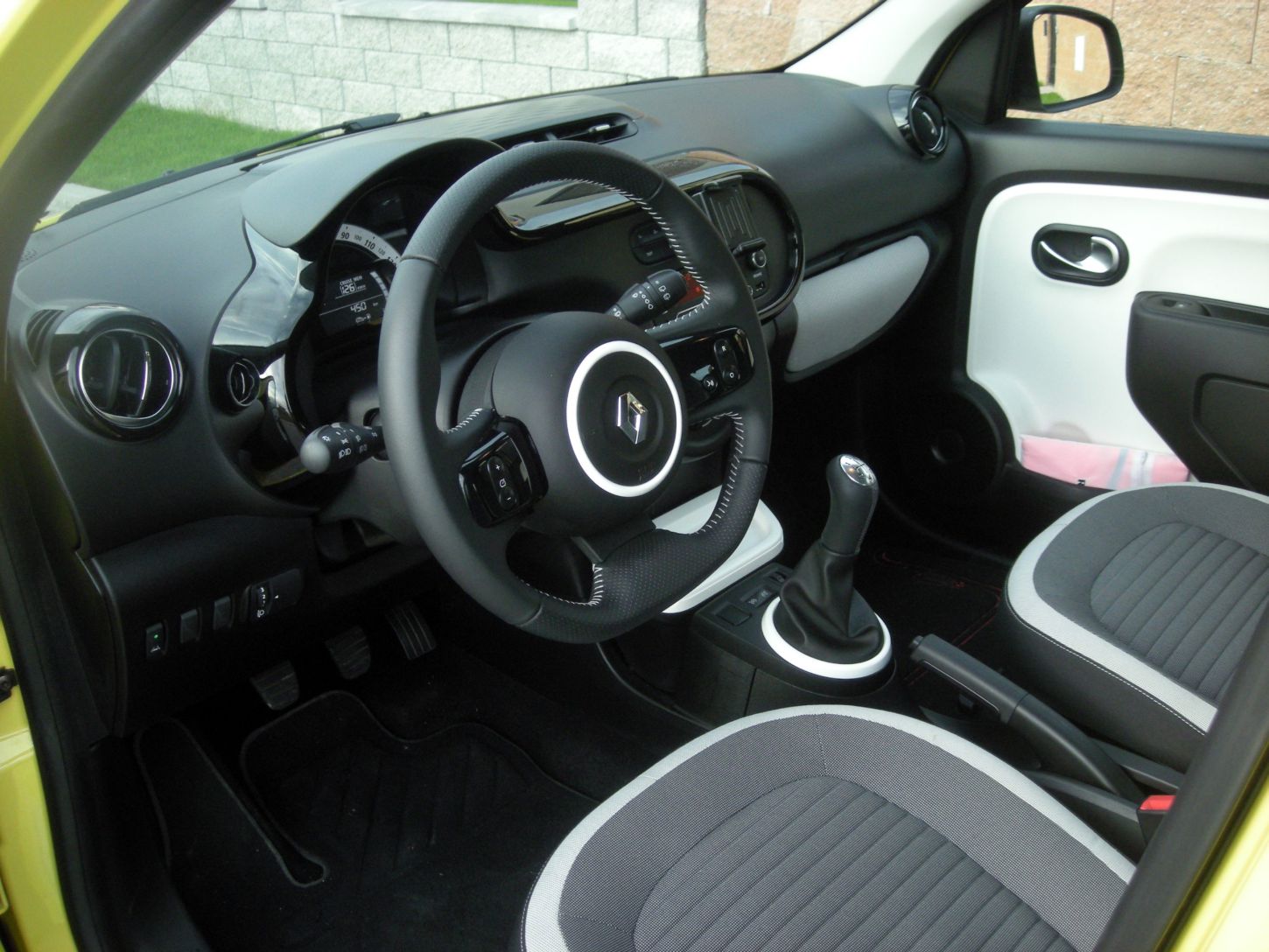 ren-twingo-iii-9759g.jpg