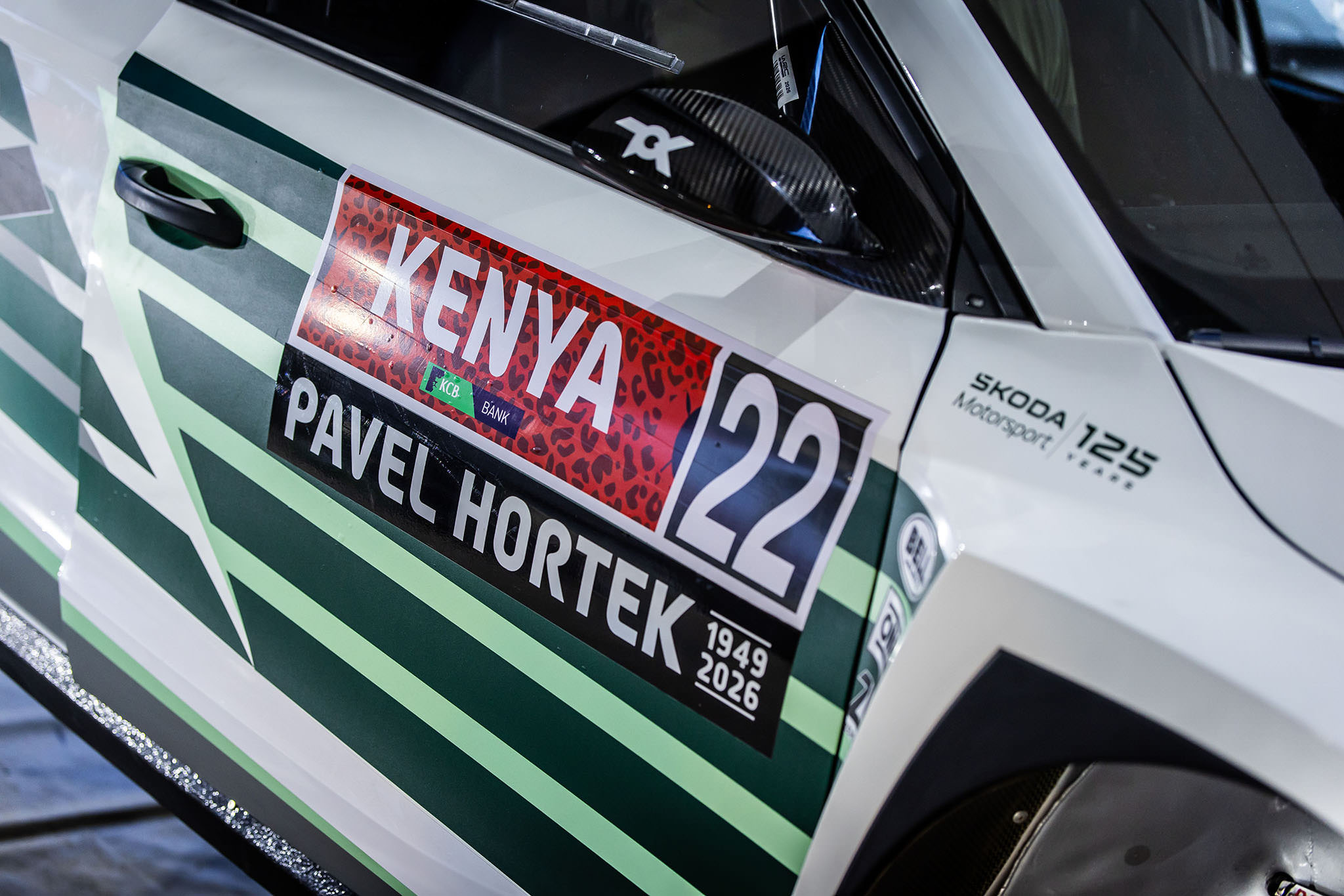 Škoda Motorsport; skodamotorsport-safarirallykenya-memoriampavelhortek-02.jpg