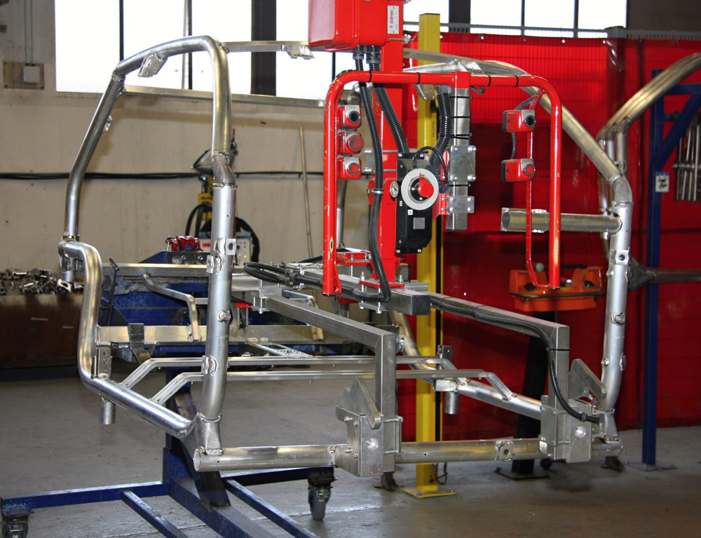 hlin&iacute;kovo-duralov&yacute; r&aacute;m