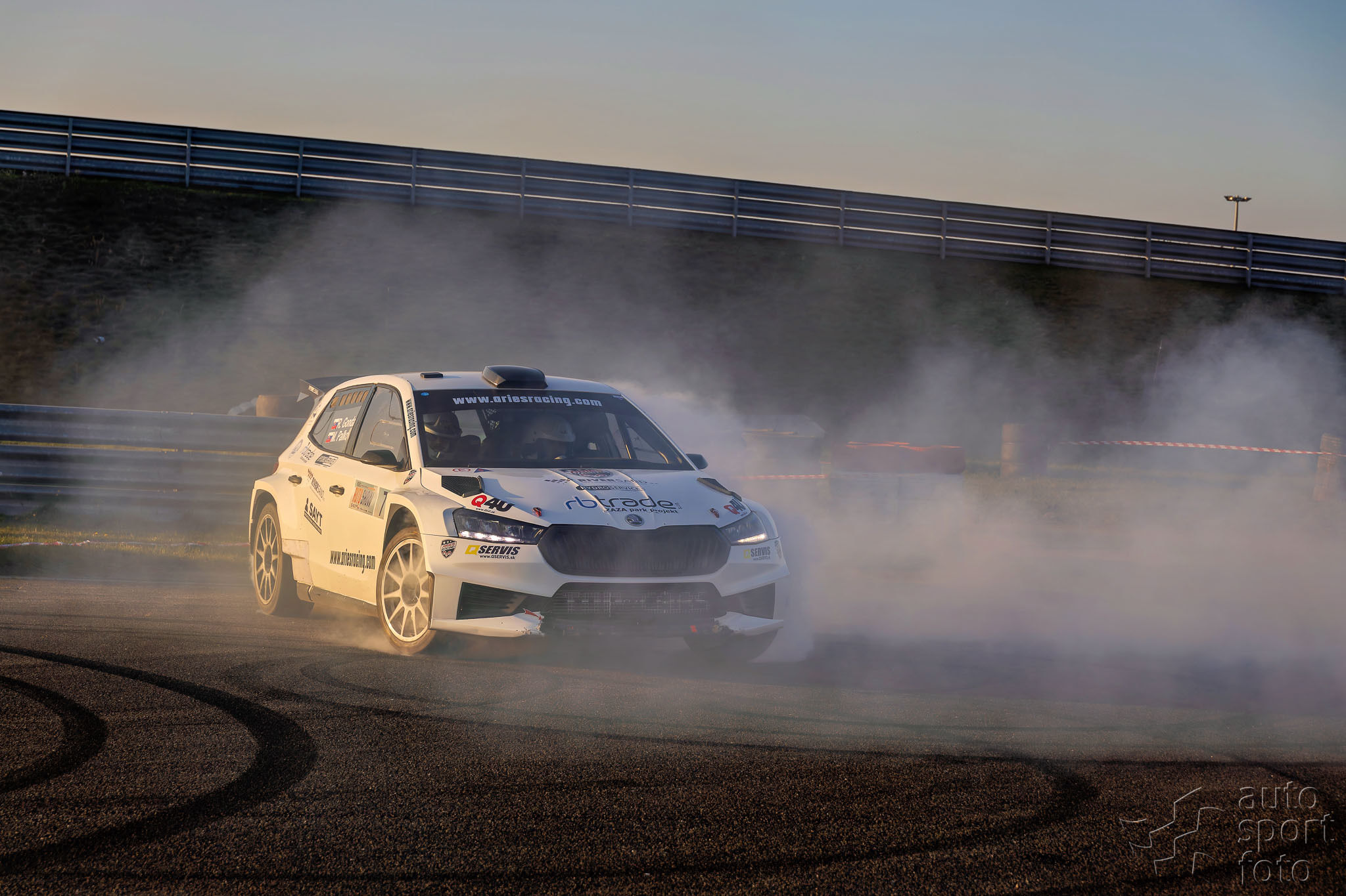 T. Szabosi;jm1a7460-4.jpg