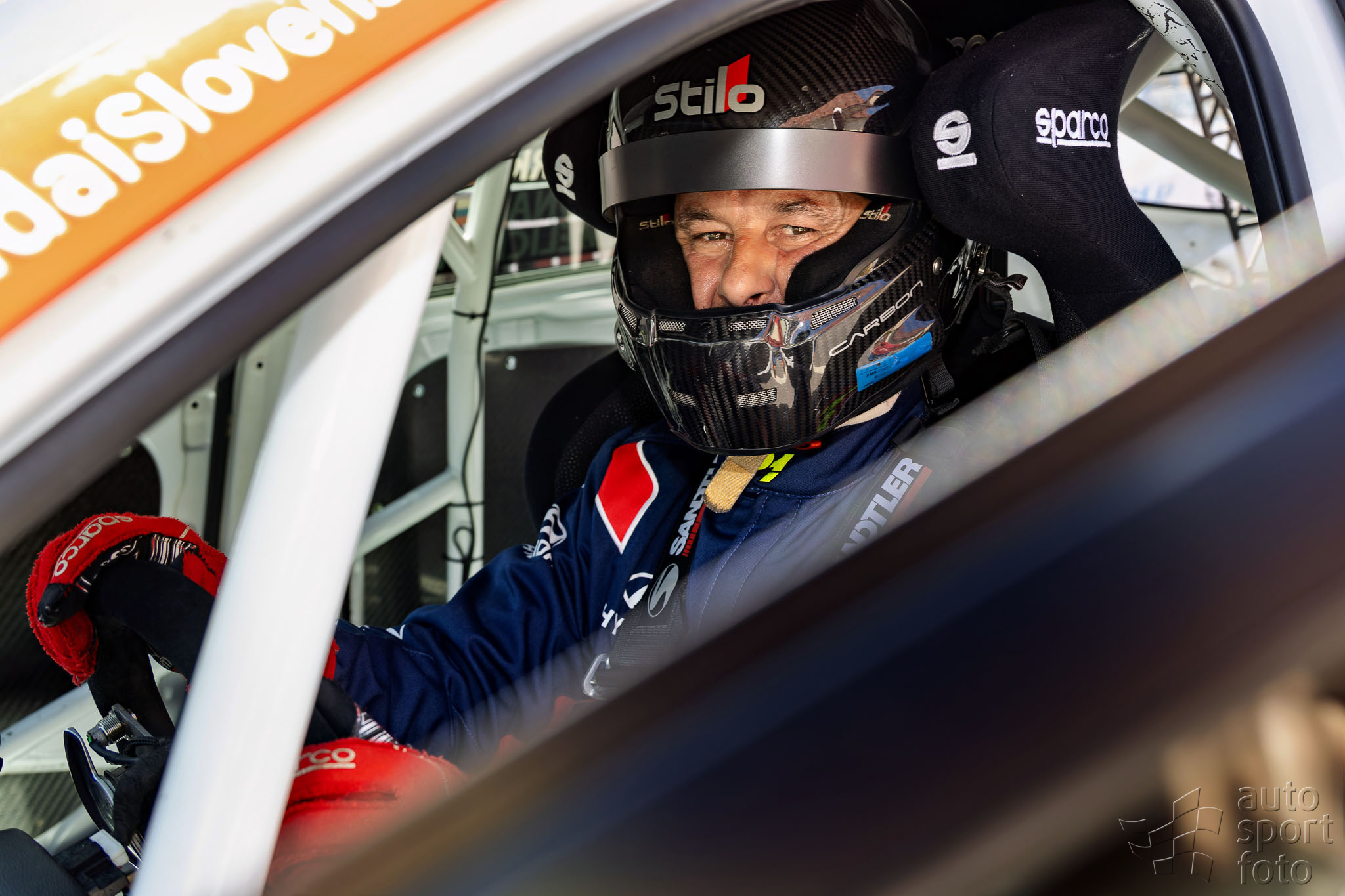 T. Szabosi;jm1a2362-4.jpg