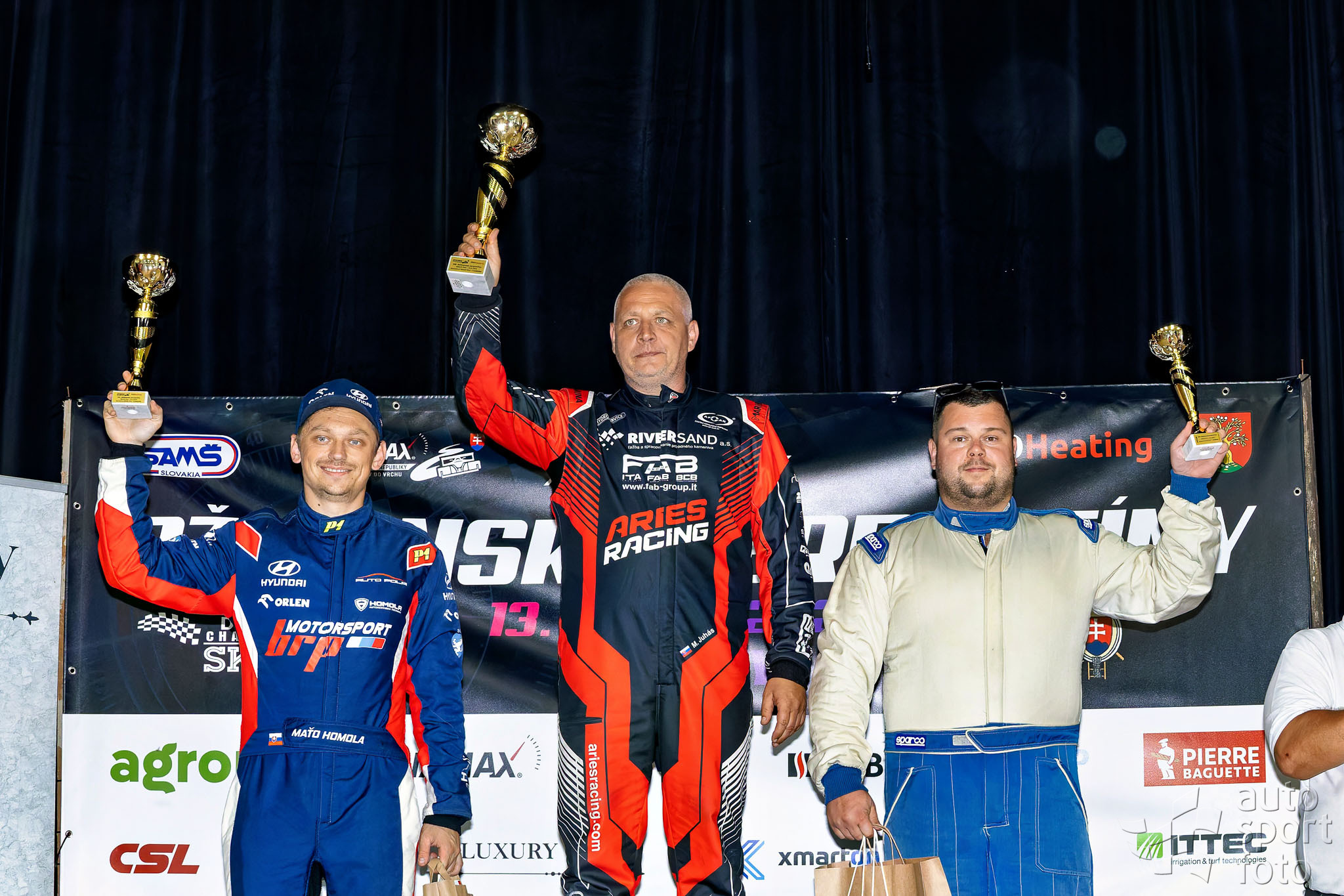 T. Szabosi;jm1a2724-4.jpg