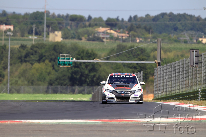 Copyright manufacturer;17425-track-testing-begins-on-the-civic-wtcc.jpg