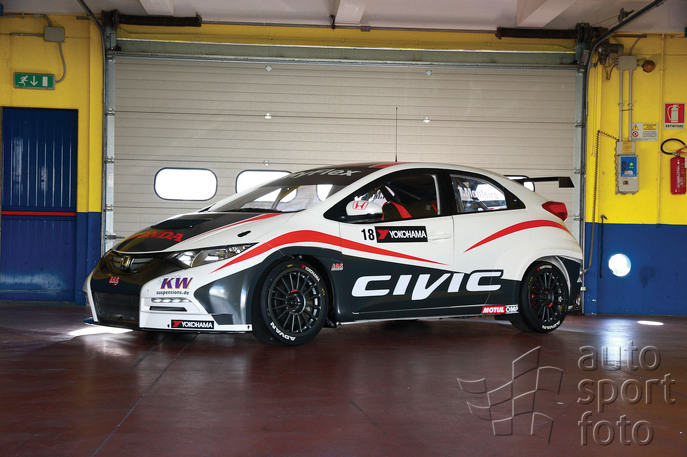 Copyright manufacturer;17436-track-testing-begins-on-the-civic-wtcc.jpg