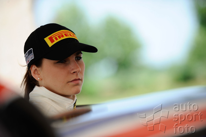 Team;molly-taylor-pirelli-cap.jpg