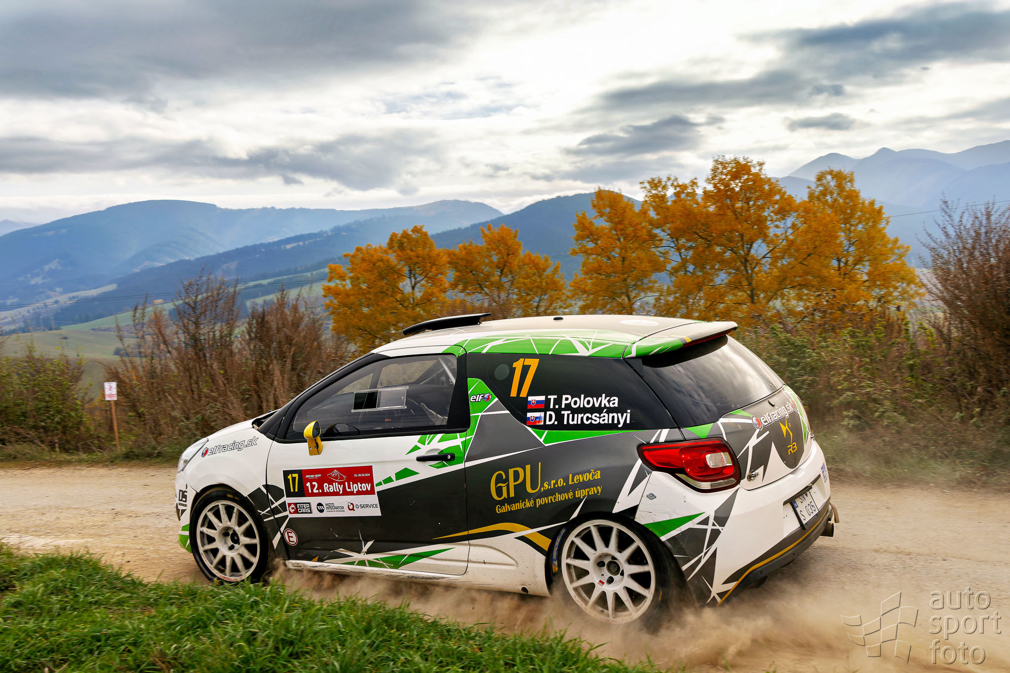 T. Szabosi;jm1a2488-2.jpg