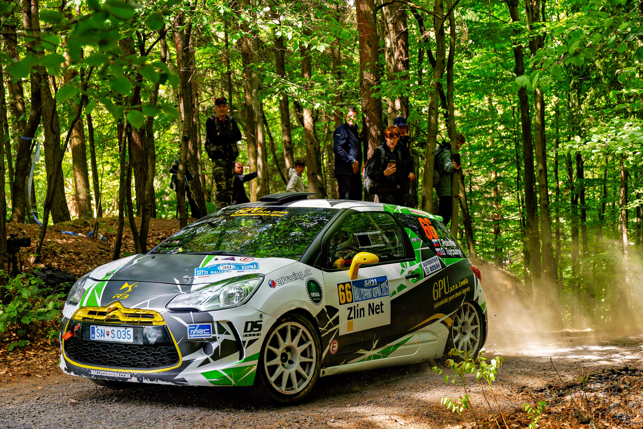 T. Szabosi; T. Szabosi;jm1a2032-1.jpg