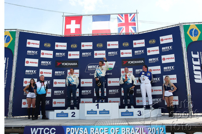 WTCC;podium-race1-bra-2.jpg