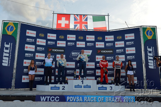 WTCC;podium-race2-bra-5.jpg