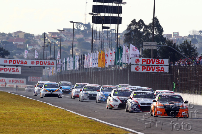 WTCC;start-race2-bra-1.jpg