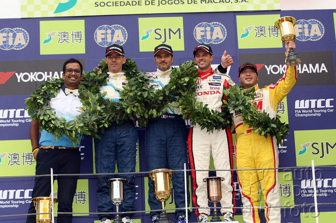 WTCC;podium-race1-mac-4.jpg