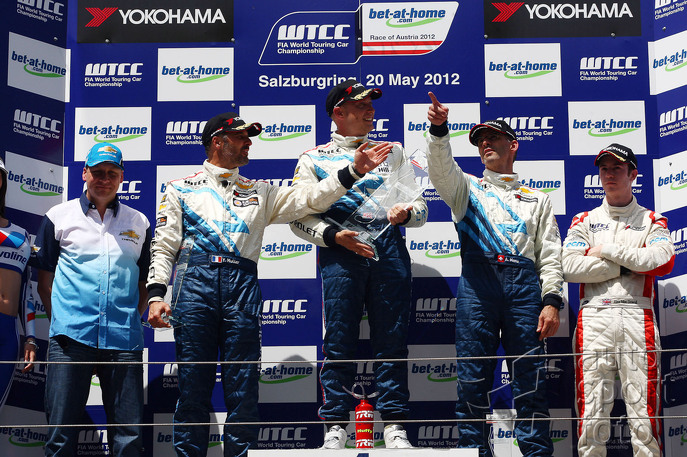 Copyright manufacturer;podium-race1-aut-3.jpg