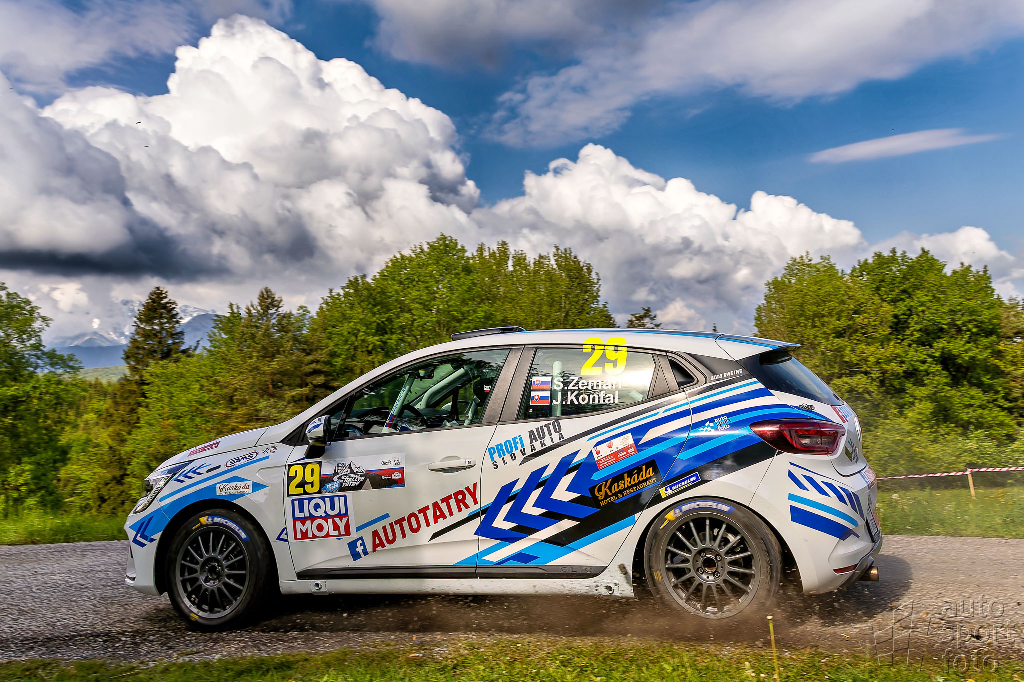 T. Szabosi;jm1a7729-3.jpg